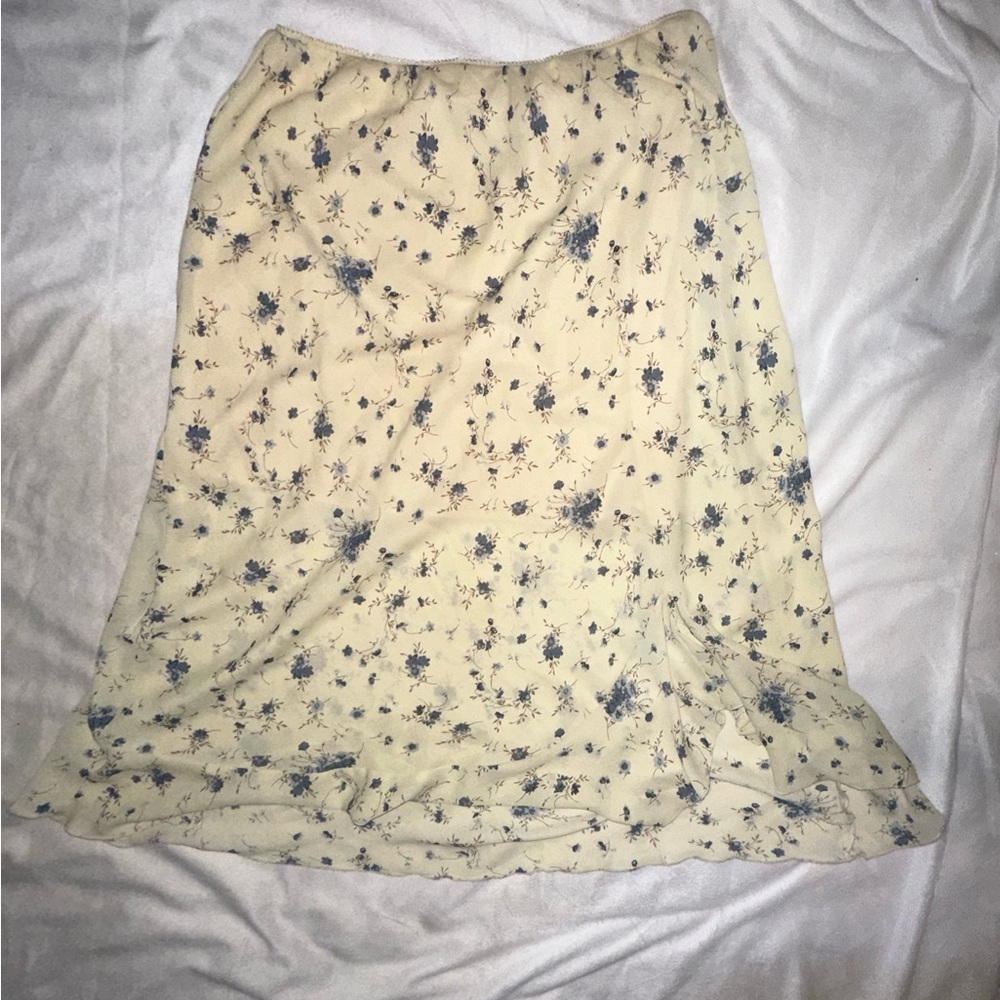 ⭐️5 for $25⭐️ ditsy floral midi skirt